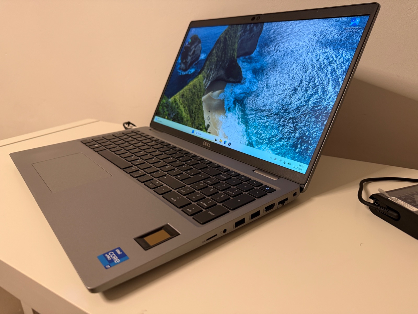Dell Latitude 5520 – Grau – Ansicht 5