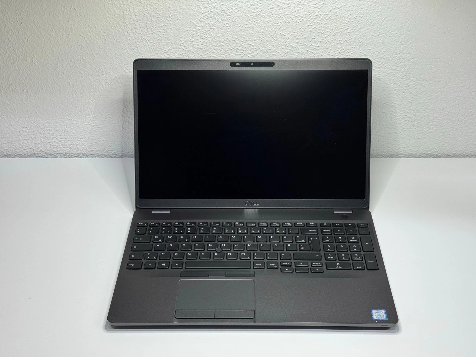 Dell Latitude 5500 – Schwarz – Ansicht 2